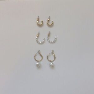 3 pairs of earrings